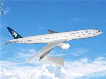 Boeing B777-300 Plastic Model Airplane