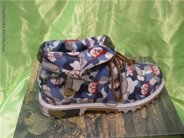 sell timeberland,bape,prada,james,icecream,soccer shoes