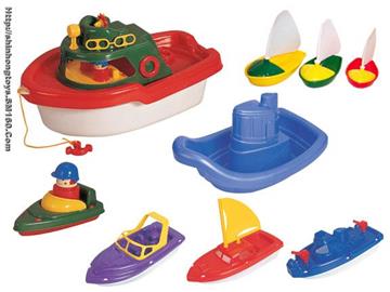 toy boats, sand toys, beach toys, water toys
