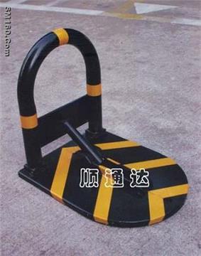 manually operated parking barrier