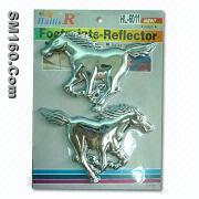 Automotive Reflector Light Caused by Two Colors to Arise Attention