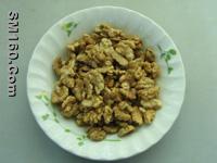 WALNUT KERNELS