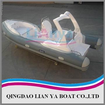 Rigid inflatable boat HYP560