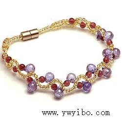 Fashionale  pearl  bracelets