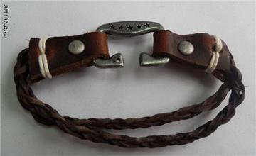 Fashion leather bracelet  220066