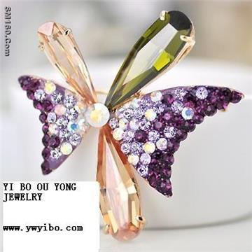 Supply  Large  Quantity Of  Crystal  Diamond  Brooches