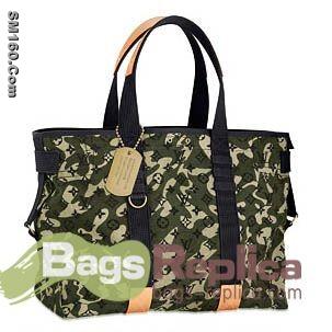 LOUIS VUITTON Monogramouflage