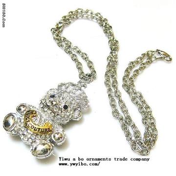 Fashionable noble environmental necklace