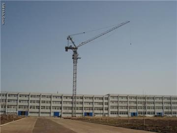 luffing tower crane