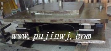 600x600  Corner Cutting Die of Ceiling Prodution Line