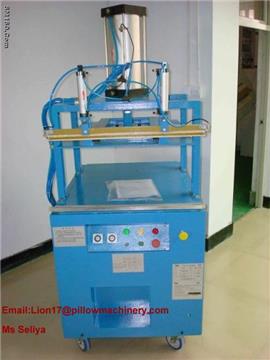 Pillow vacuum packing machine