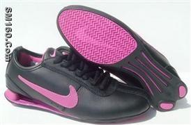 Influx  of    people   must   Man's    Sports   alife   Chao  shoes