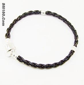 Artificial leather bracelet