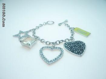 Cheap supply coach necklace---2usd