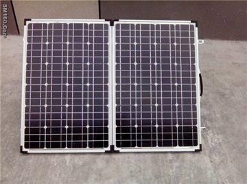 Folding solar panel