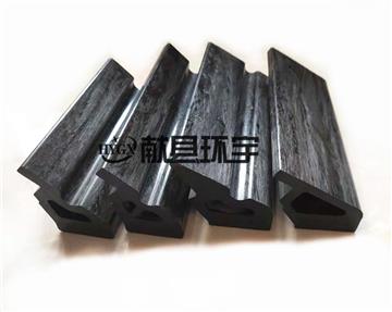 Customized processing of mechanical parts with irregular shapes